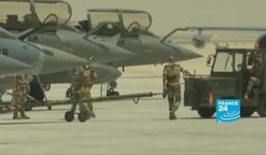 Sarkozy ouvre la 1re base militaire française dans le Golfe