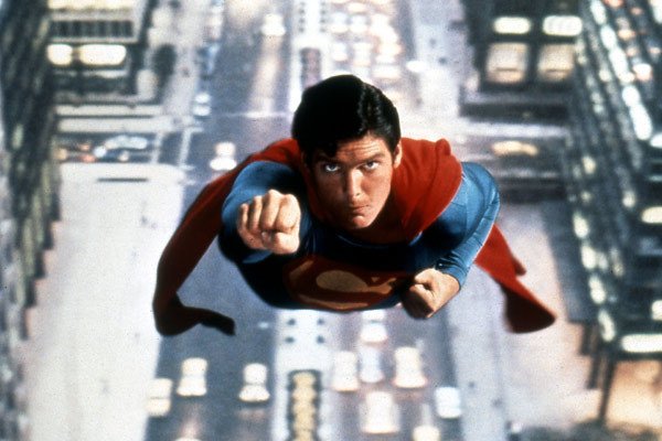 Christopher Reeve dans son costume de Superman.