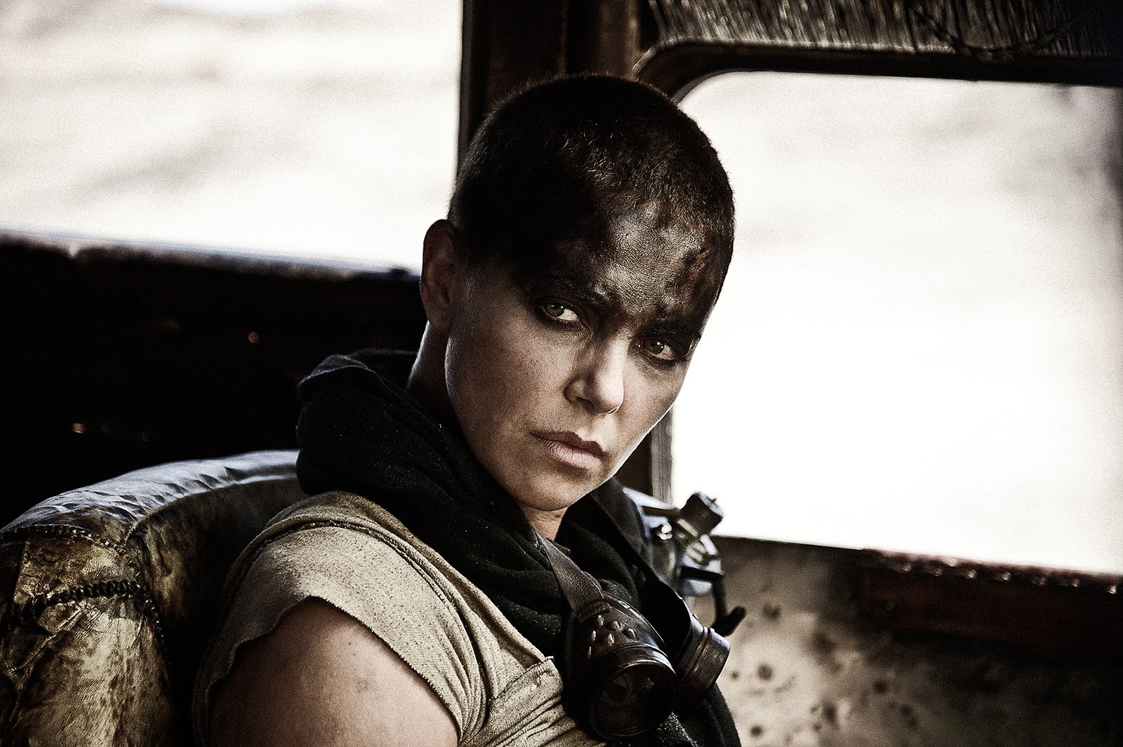 Charlize Theron en impératrice Furiosa dans Mad Max : Fury Road