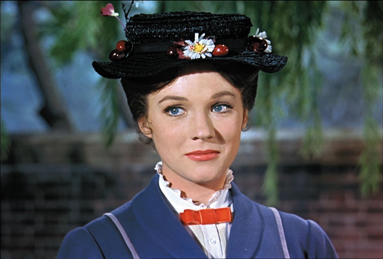 Julie Andrews dans 