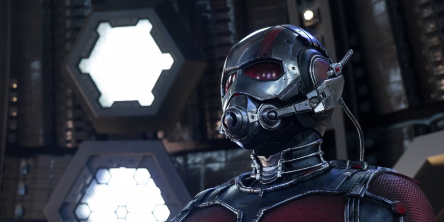 Paul Rudd dans son costume d'Ant-Man.
