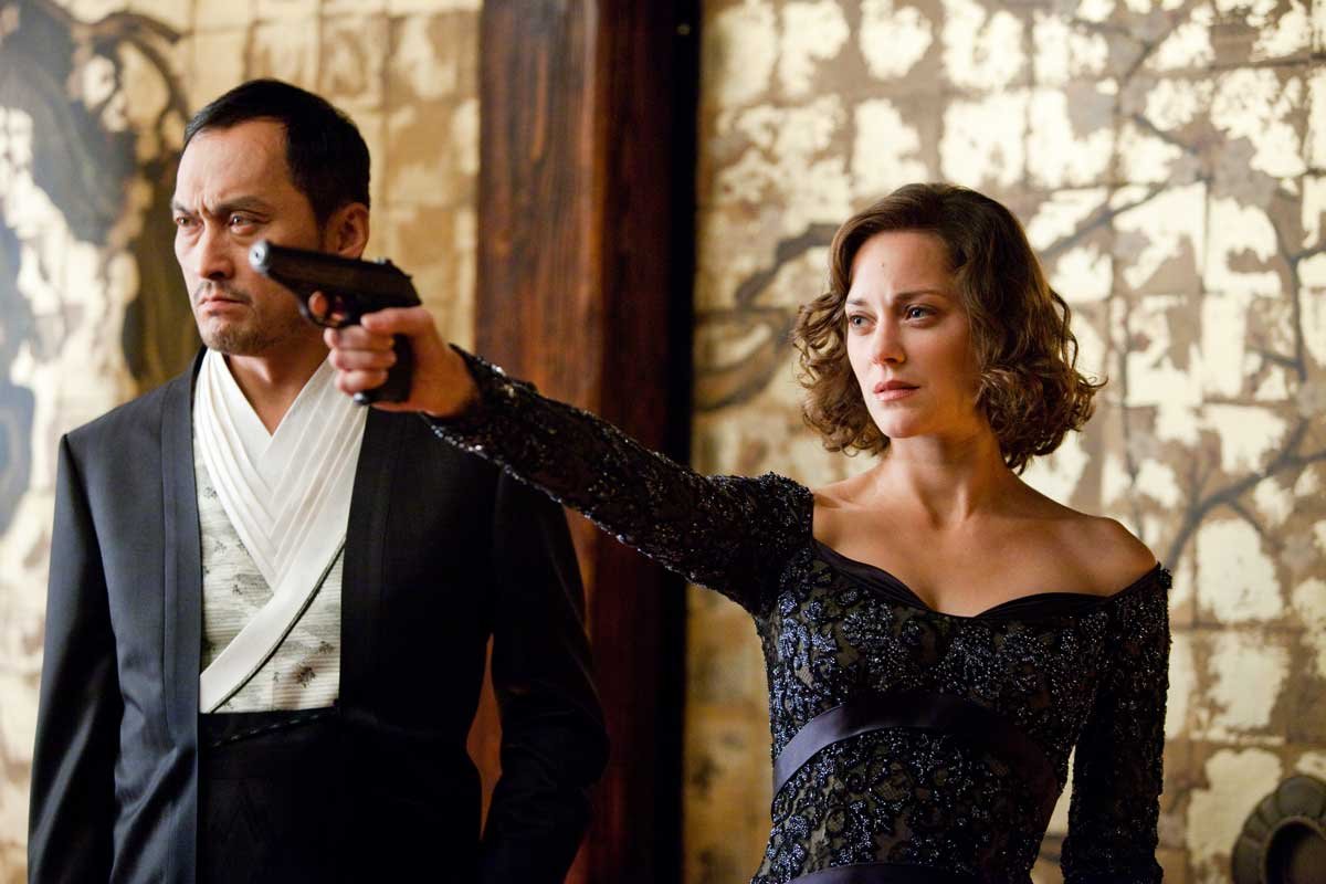 Ken Watanabe et Marion Cotillard dans 