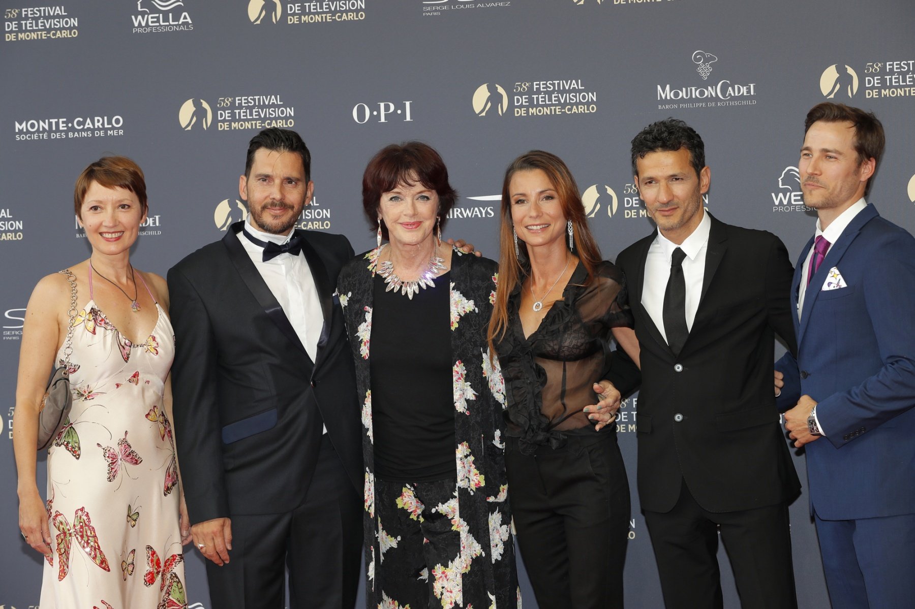 Cécile Caillaud, Alexandre Thibault, Anny Duperey, Jennifer Lauret, Kamel Belghazi et Karl E. Landler lors du Festival de Télévision de Monte-Carlo à Monaco, le 15 juin 2018.