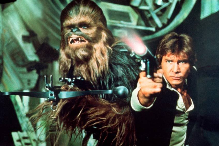Peter Mayhew et Harrison Ford dans leurs costumes de Chewbacca et Han Solo pour Un Nouvel Espoir