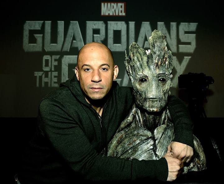 Photo promotionnelle de Vin Diesel et son personnage Groot pour 