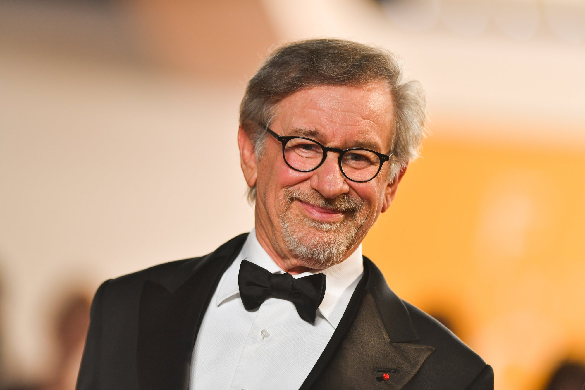 Steven Spielberg lors de la montée des marches cannoises du Bon Gros Géant en 2016
