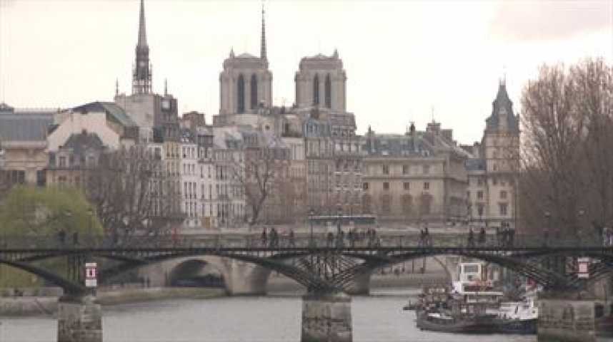 Paris - Une capitale traverse le temps - bande annonce - (2010)