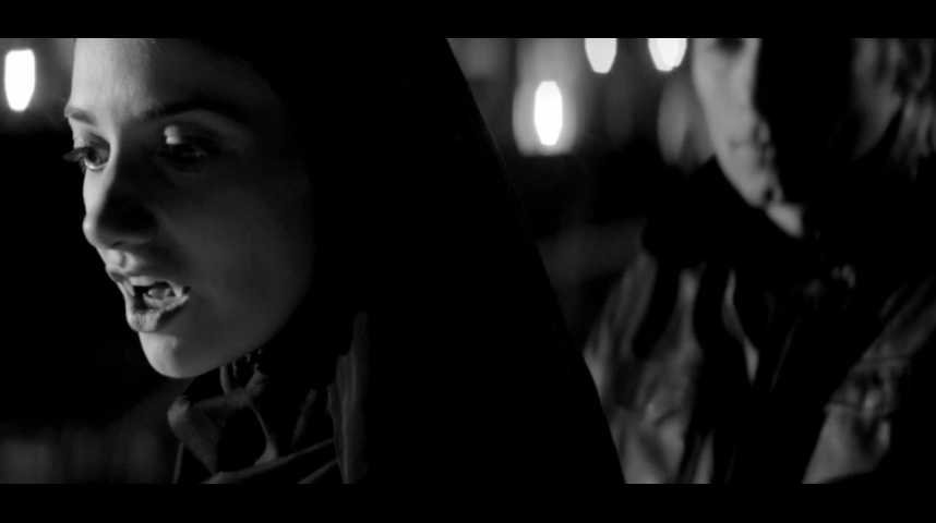A Girl Walks Home Alone At Night - Extrait 4 - VO - (2014)
