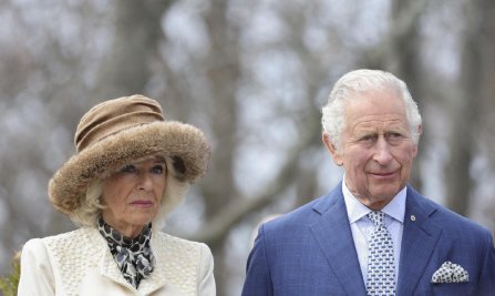 Le prince Charles et Camilla assistent à une cérémonie pour marquer le jubilé de platine de la Reine, dans le Heart Garden at Government House au Canada, le 17 mai 2022.


