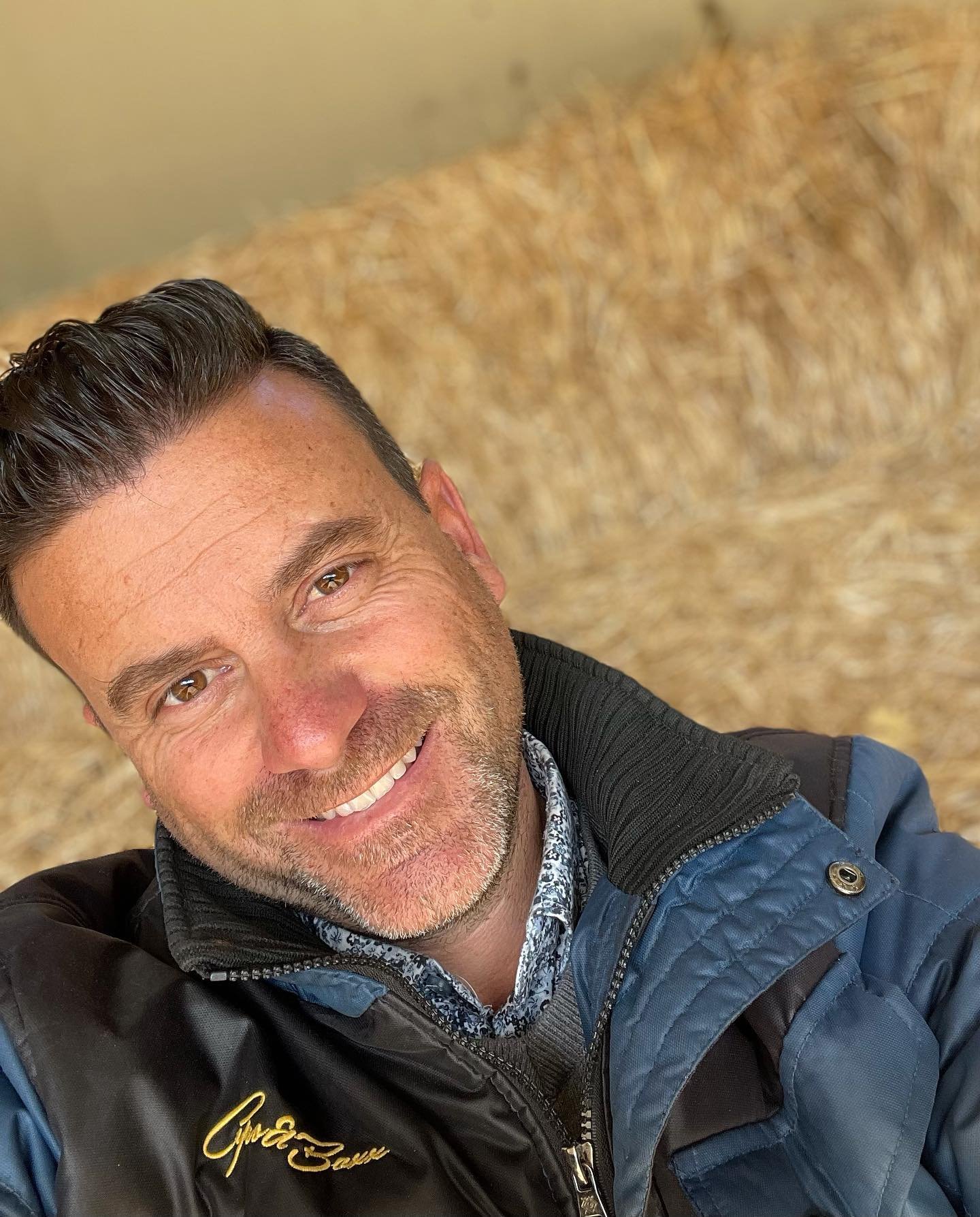 Vincent L Amour Est Dans Le Pre A Rompu Avec Justine Sa Nouvelle Conquete Le Rend Tres Heureux