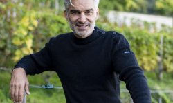 Fête des vendanges de Montmartre : retour sur la coupe du raisin avec le parrain François Vincentelli