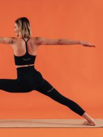 Alexandra Rosenfeld sort une collection de vêtements de yoga éthique avec Circle