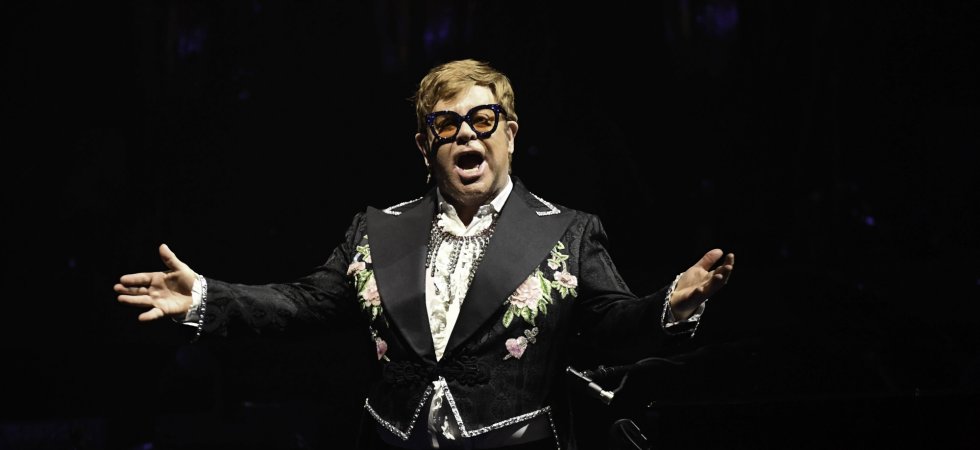 Elton John en fauteuil roulant : il fait taire les rumeurs