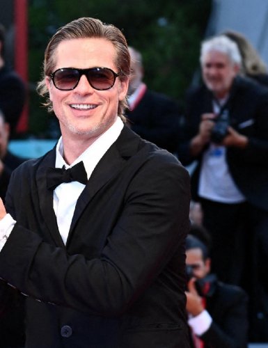 Brad Pitt lance sa marque de soins de la peau non genrés inspirée de ses vignes