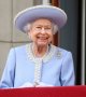 Jubilé d'Elizabeth II : la reine a brillé habillée d'un bleu très symbolique