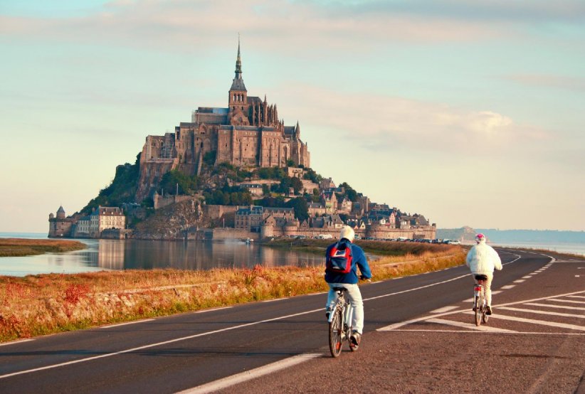 Il est possible d'emprunter un bel itinéraire au départ du Mont-Saint-Michel.