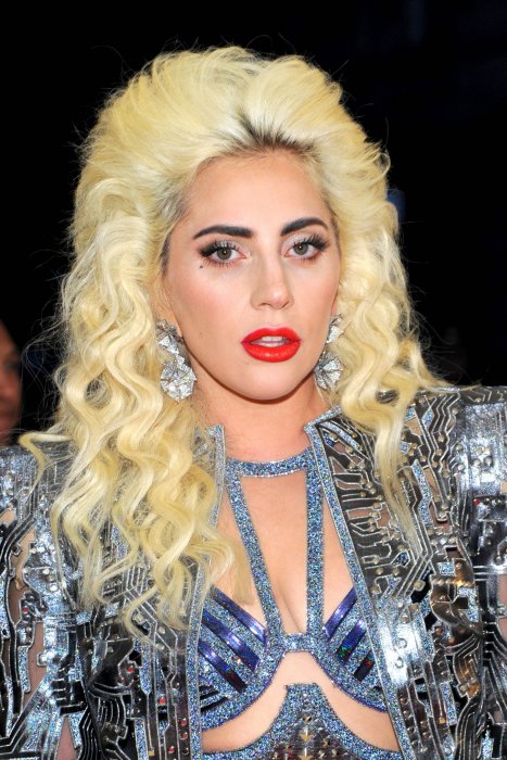 Lady Gaga rend hommage aux victimes de l'attentat d'Orlando