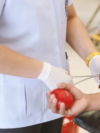 Covid-19 : peut-on continuer à donner son sang si on a eu le virus ?