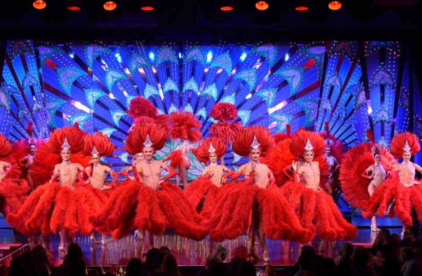 Le Moulin Rouge : le cabaret qui inspire les stars et le cinéma