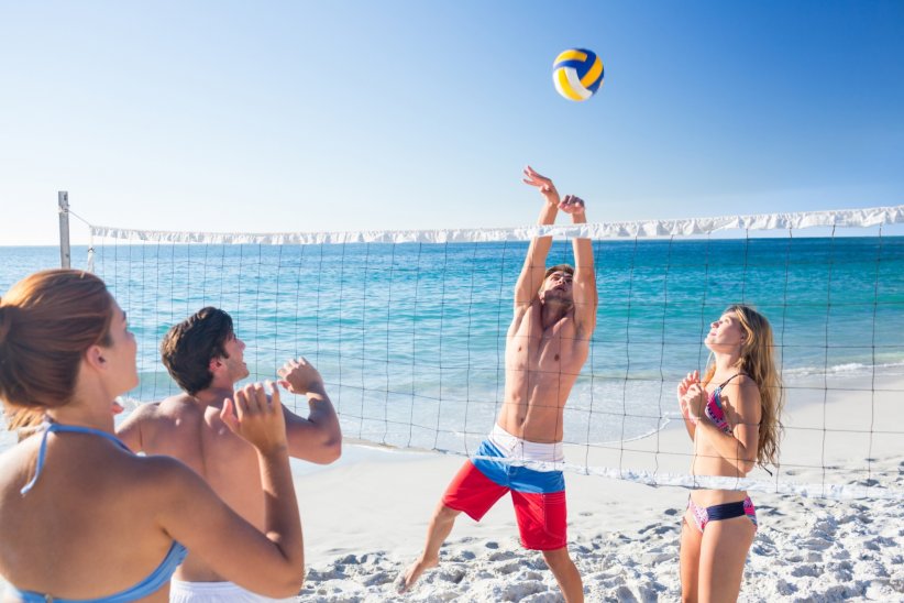 Le beach volley : l'activité phare de la plage