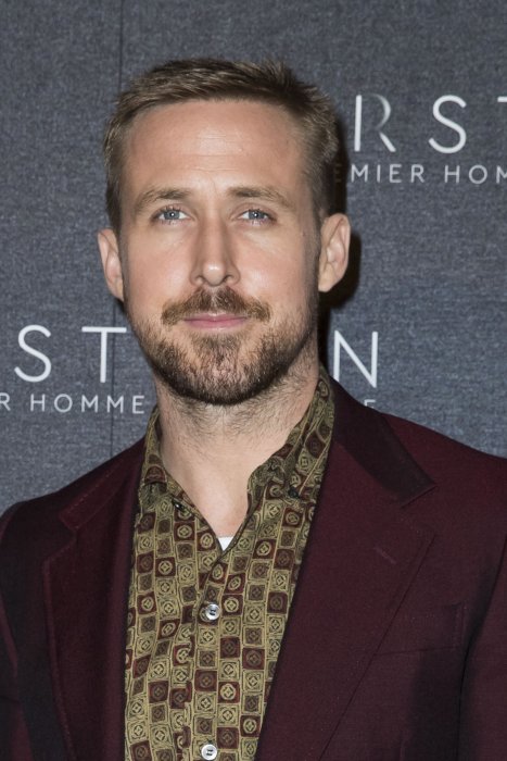 Ryan Gosling tricote pour se relaxer