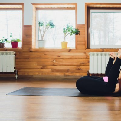 10 Positions De Yoga Faciles A Realiser Et Efficaces Pour Garder La Sante