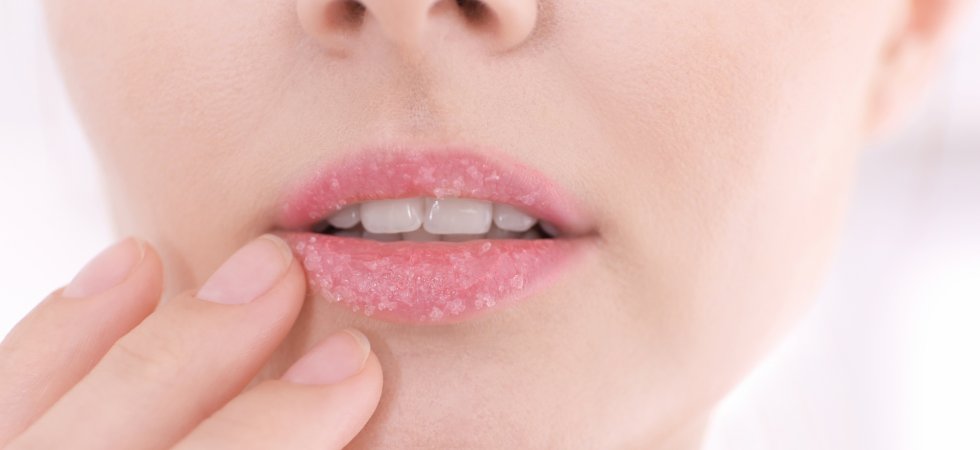 Comment se faire un gommage pour les lèvres maison ?