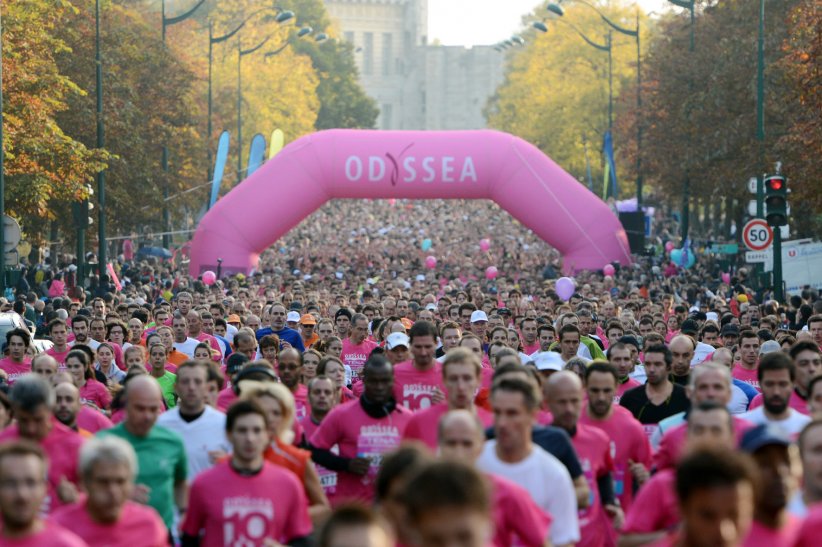 La 10e édition de la course Odysséa au profit de la lutte contre le cancer du sein à Paris, le 7 octobre 2012. En 2019, elle aura lieu le 6.