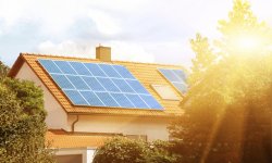 Installation de panneaux solaires : à quelles aides financières a-t-on accès ?