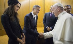 Le couple Clooney reçu au Vatican par le pape