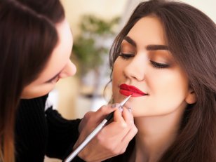 10 pinceaux à maquillage à la loupe : êtes-vous au point sur leurs usages ?