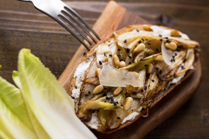 Tartines Aux Endives Braisees