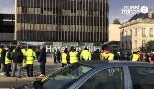 VIDÉO. Mobilisation des agents territoriaux à Angers : 200 personnes rassemblées à l’hôtel de ville