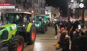 VIDÉO. Au Mans, des tracteurs ont paradé en centre-ville pour Noël