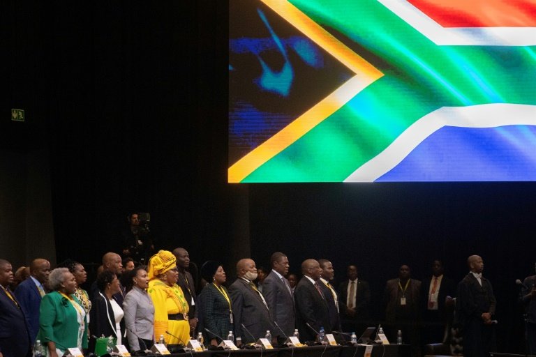 Le président sud-africain Cyril Ramaphosa prête serment au Parlement, le 14 juin 2024 au Cap