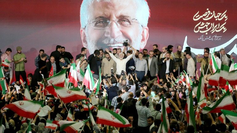 Des Iraniennes sont rassemblées le 3 juillet 2024 dans un stade de Téhéran où se tient un meeting électoral de Massoud Pezeshkian, candidat réformateur à la présidentielle