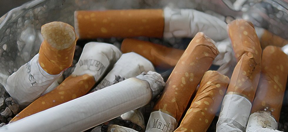 Le prix du tabac passera à 12 euros en 2025, l'interdiction de fumer  étendue à de nouveaux lieux