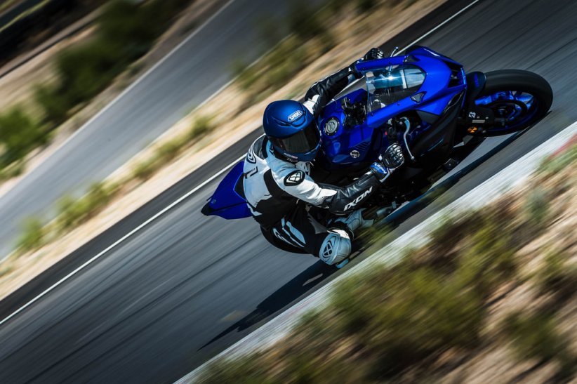 Supersport Yamaha YZF R7 2021 