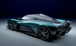 Aston Martin dévoile la version de production de la Valhalla