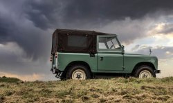 Everrati convertit le Land Rover Series IIA à l'électrique