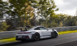 La Porsche 911 GT3 RS sort les muscles sur la Nürburgring Nordschleife