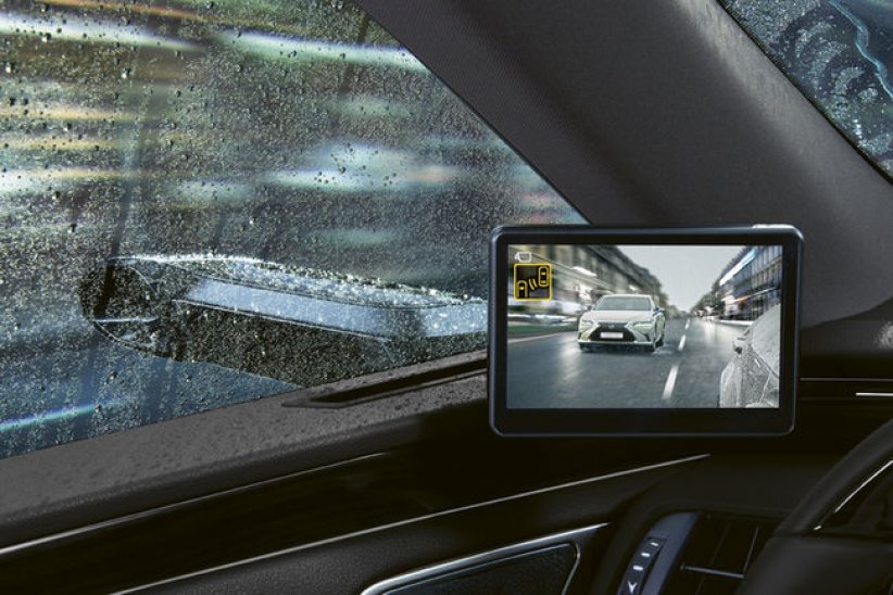 Lexus intègre les rétroviseurs digitaux sur son modèle ES 300h
