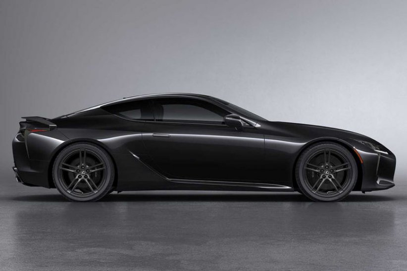 Lexus LC 500 Inspiration Series 2021 : noir c'est noir