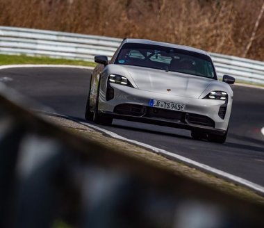 Le Porsche Taycan établit un nouveau record sur le Nürburgring