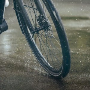 Michelin : Un pneu increvable pour le vélo électrique ? 