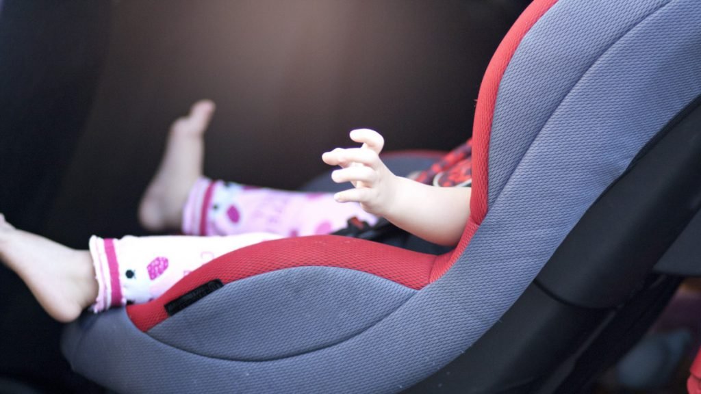 Rehausseur voiture : nos astuces pour bien choisir son siège auto