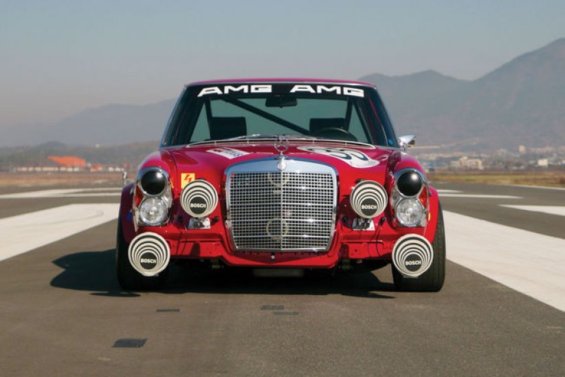 RM Sotheby's : Mercedes-Benz 300 SEL Red Pig Replica