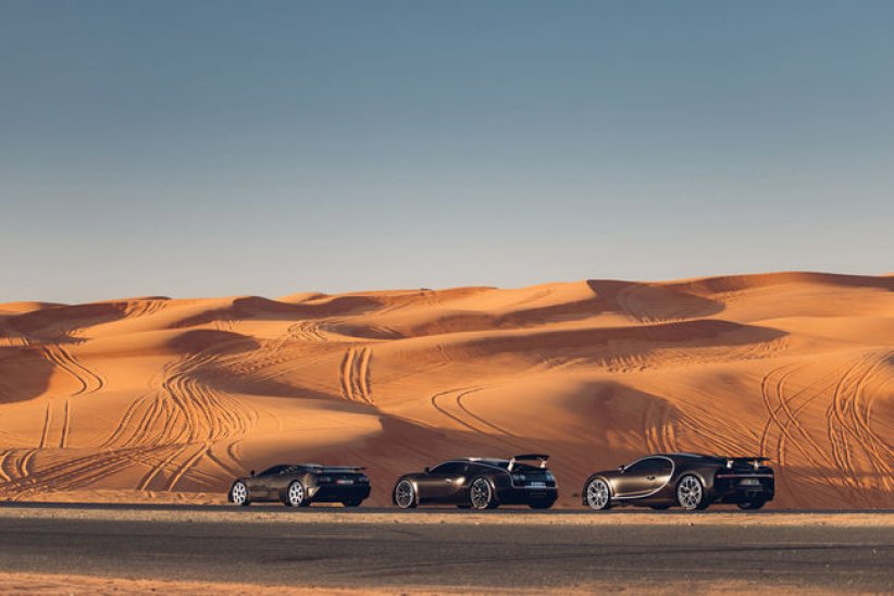 Bugatti réunit ses trois joyaux à Dubaï