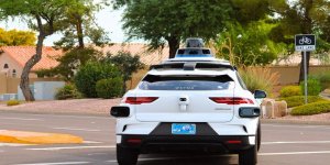 Waymo mise sur un conducteur virtuel pour rendre ses robotaxis encore plus sûrs 