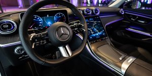 Mercedes fait marche arrière sur le tout tactile et va remettre des boutons dans ses voitures 